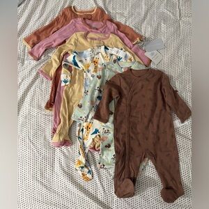 Set of 6 Baby Unisex Pajamas Cloud Island, Old Navy, and Jelylove, 6-9M - NWT!